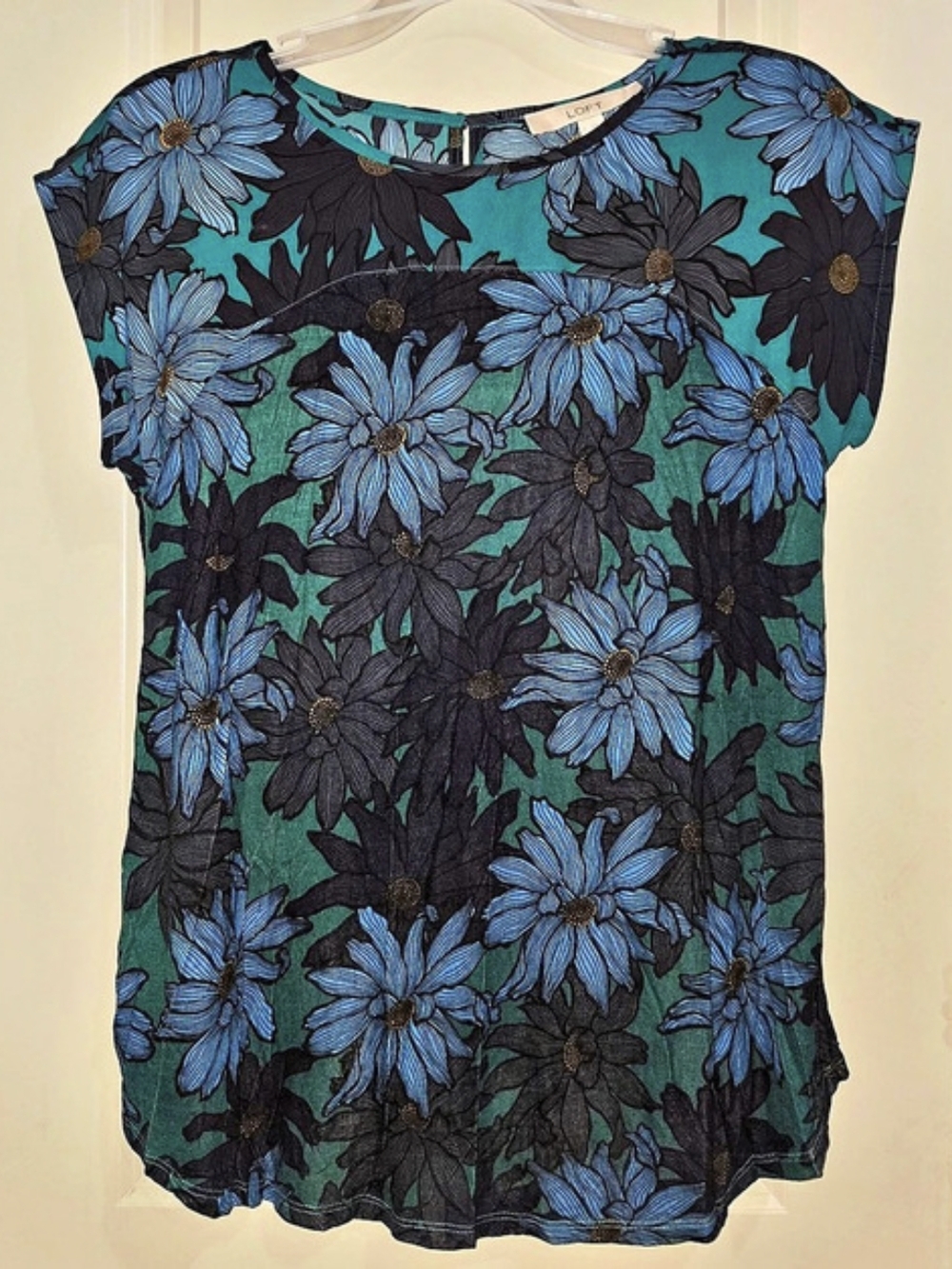 LOFT Floral Short Sleeve Top in Blue & Green Size SMALL